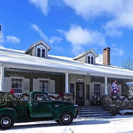 1837 Cobblestone Cottage-3